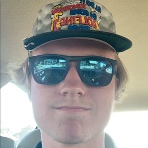 Meet your Posher, Lyndon